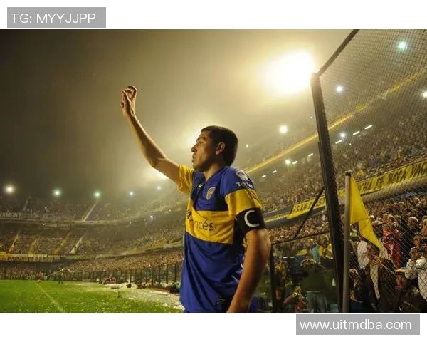 足球历史上的第一个球星是谁他对足球发展的深远影响